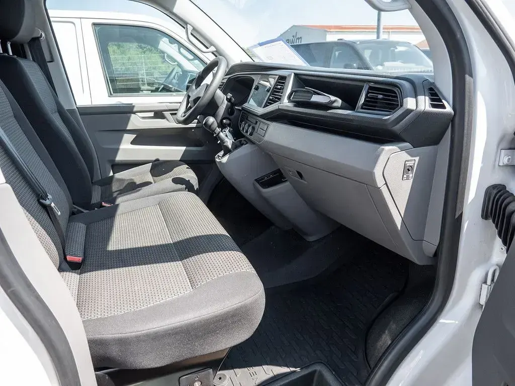 Używany VW T6.1 90 KM (66 kW) 2022 Biały Van