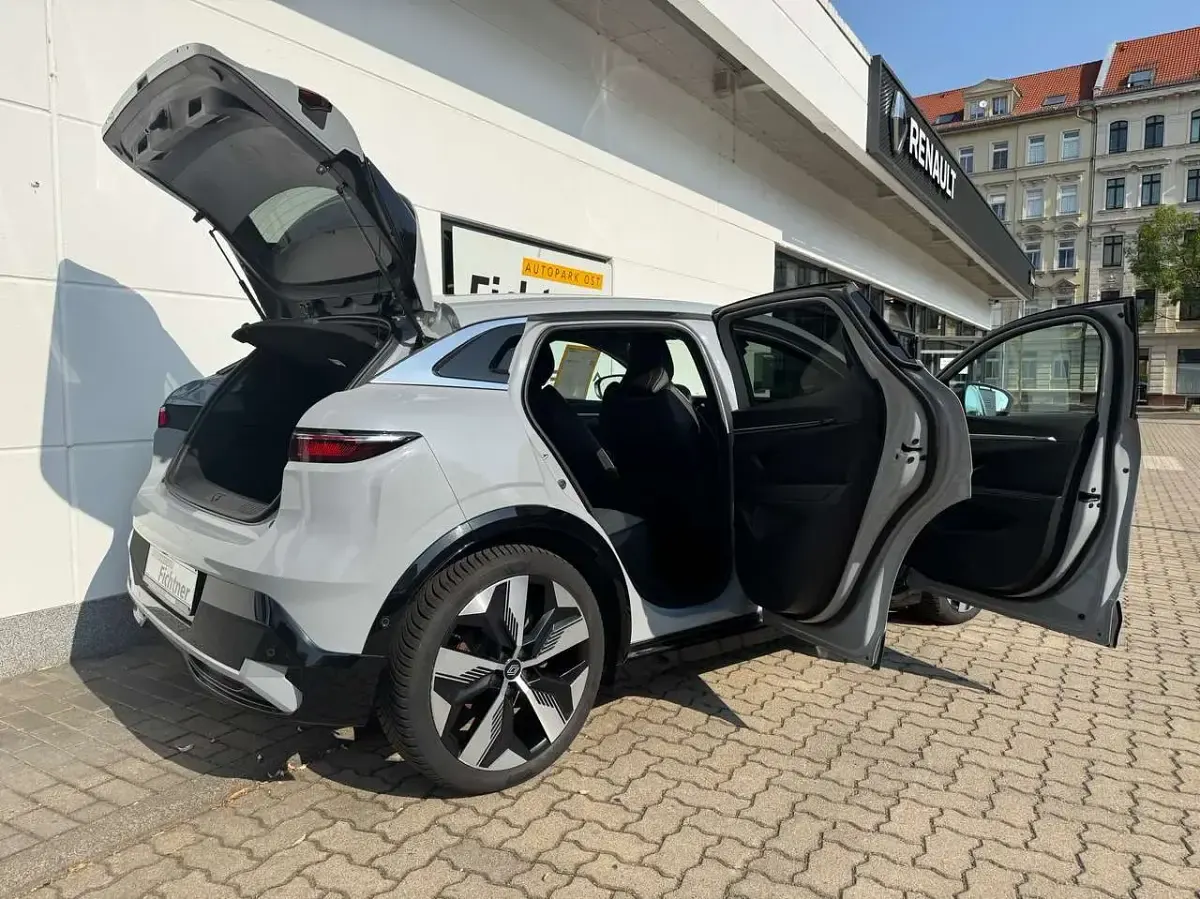 Gebraucht Renault Mégane IV Komfort 160 kW (218 PS) 2025 Rafalegrau Kleinwagen