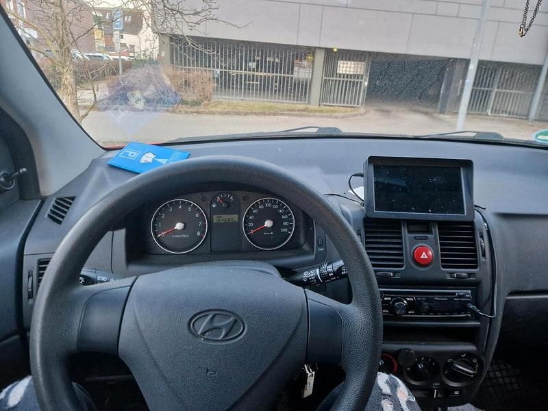 Gebraucht Hyundai Getz 69 PS (50 kW) 2008 Rot Kleinwagen