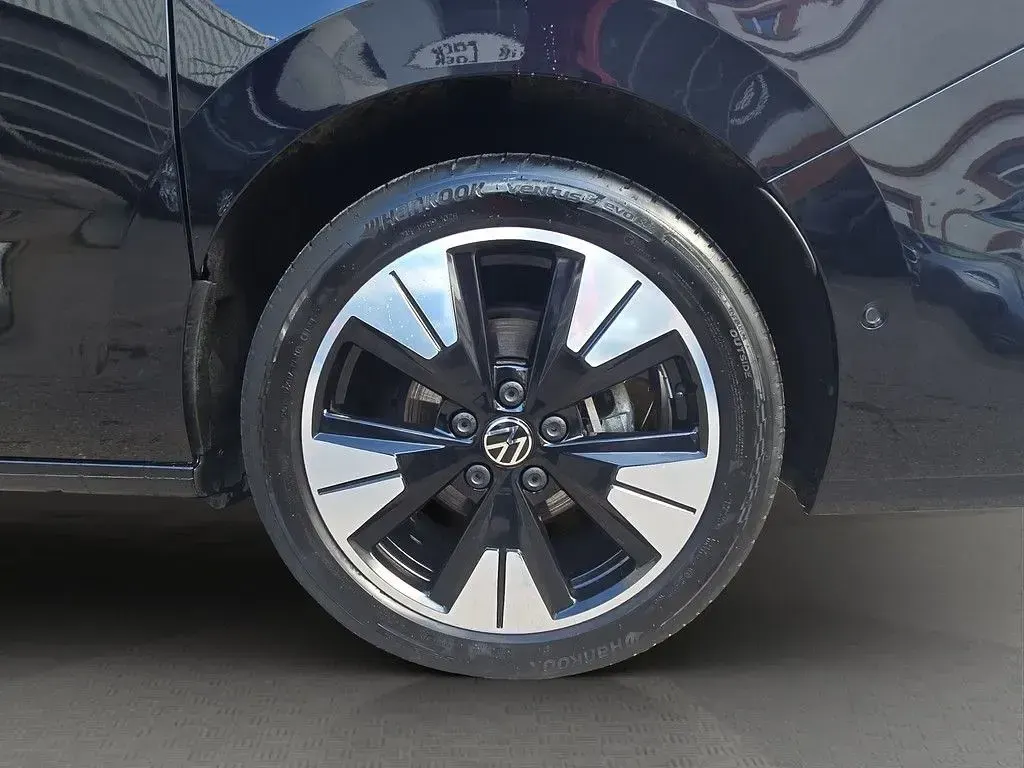 Gebraucht VW Multivan Style 177 PS (130 kW) 2025 Schwarz Van / Kleinbus