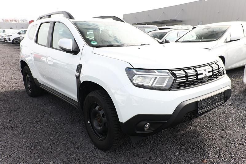 Gebraucht Dacia Duster Expression 101 PS (74 kW) 2023 Gletscherweiß SUV