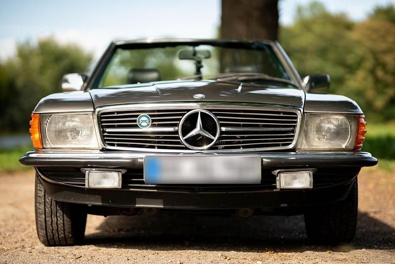 Gebraucht Mercedes SL500 231 PS (169 kW) 1983 Grau Cabrio