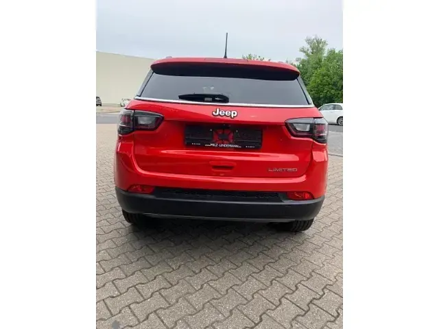 Gebraucht Jeep Compass Limited 131 PS (96 kW) 2022 Rot SUV