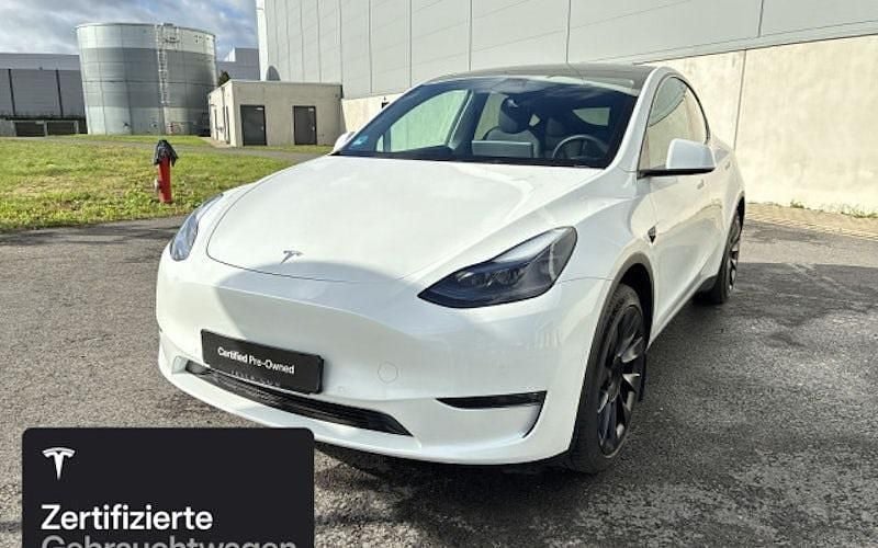 Weiß Gebraucht 2022 Tesla Model Y SUV | 34.500 € (Guter Preis) - Bild 1/4
