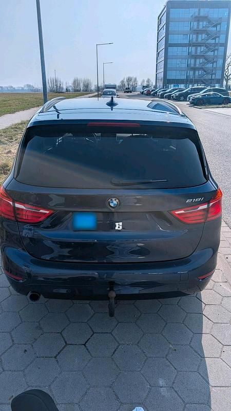 Gebraucht BMW 218 Advantage 135 PS (99 kW) 2017 Blau Kombi