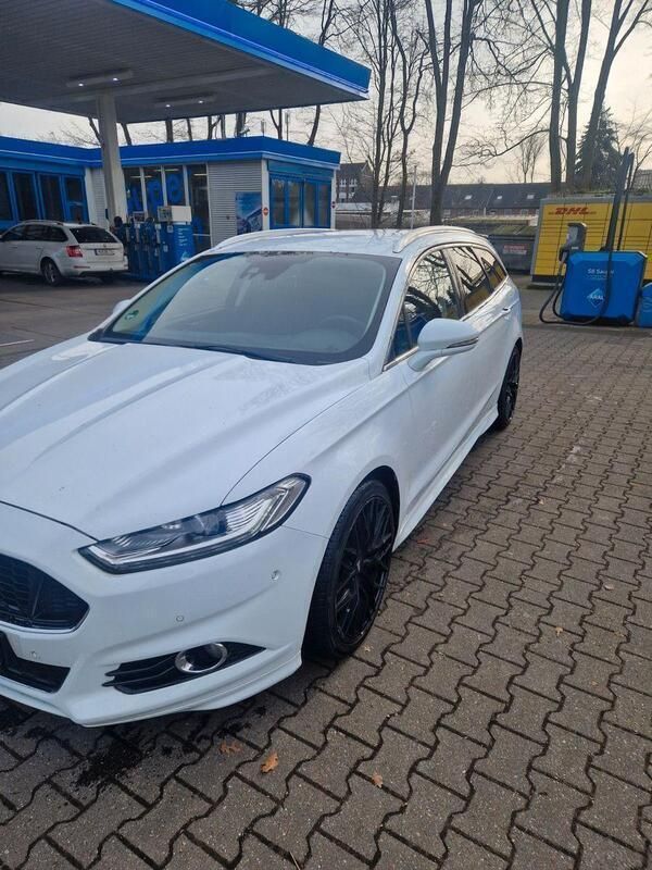 Weiß Gebraucht 2016 Ford Mondeo Titanium Kombi | 10.900 € (Guter Preis) - Bild 1/3