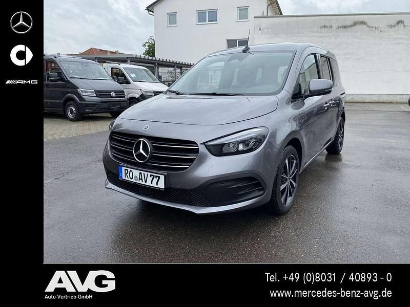 Chromitgrau Gebraucht 2025 Mercedes T180 Progressive Van / Kleinbus | 41.135 € - Bild 1/4