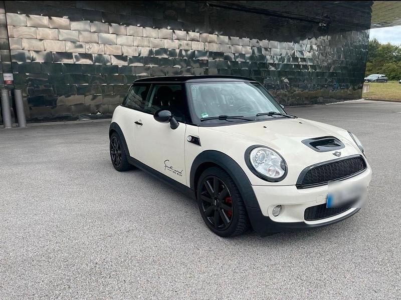 Käytetty Mini Cooper S Coupé 174 HP (127 kW) 2010 Valkoinen Coupe - kaksiovinen