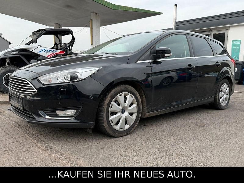 Gebraucht Ford Focus Titanium 120 PS (88 kW) 2015 Schwarz Kombi