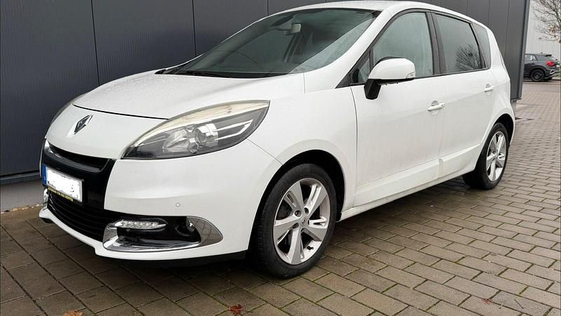 Weiß Gebraucht 2012 Renault Scénic Initiale Paris Van / Kleinbus | 6.600 € (Fairer Preis) - Bild 1/4