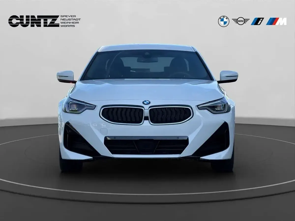 Neu BMW 218 Performance 156 PS (114 kW) 2026 Weiß Coupé