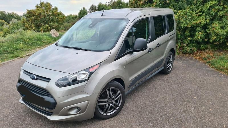 Beige Gebraucht 2017 Ford Tourneo Connect Van / Kleinbus | 11.900 € (Fairer Preis) - Bild 1/4