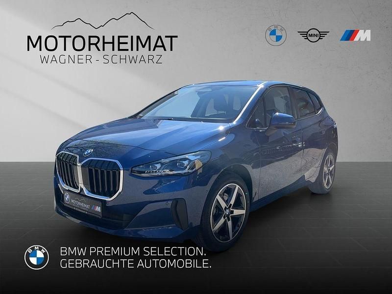 Blau Gebraucht 2023 BMW 220 Active Tourer Van / Kleinbus | 29.900 € (Fairer Preis) - Bild 1/3