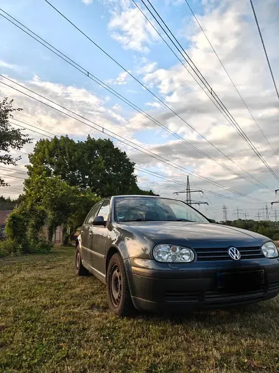 Gebraucht VW Golf IV Edition 105 PS (77 kW) 2002 Grau Limousine