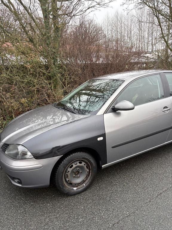 Gebraucht Seat Ibiza Sport 101 PS (74 kW) 2004 Grau Limousine