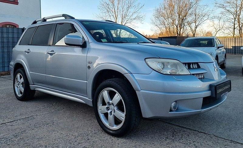 Gebraucht Mitsubishi Outlander 160 PS (117 kW) 2006 Silber SUV