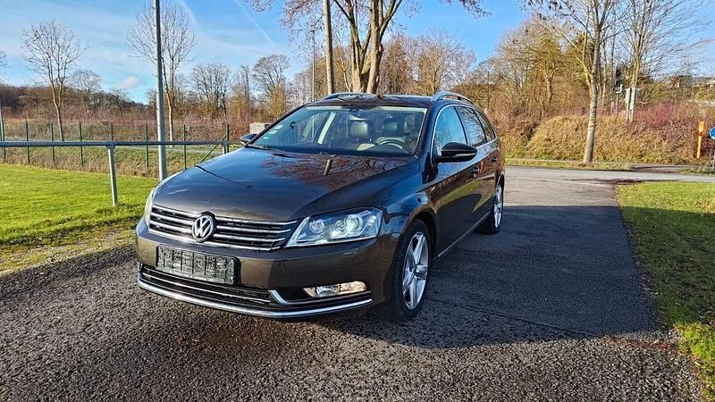 Gebraucht VW Passat Highline 211 PS (155 kW) 2012 Braun Limousine