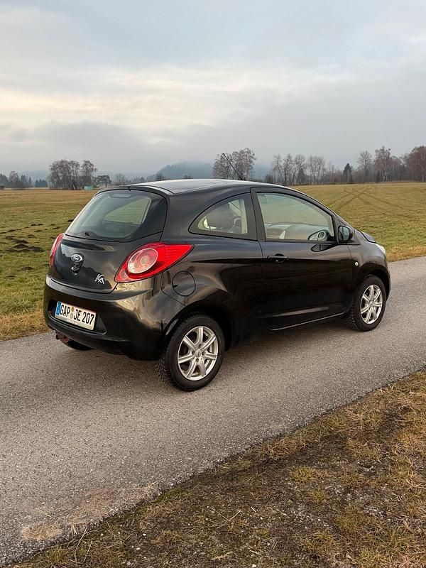Gebraucht Ford Ka 69 PS (50 kW) 2013 Schwarz Kleinwagen