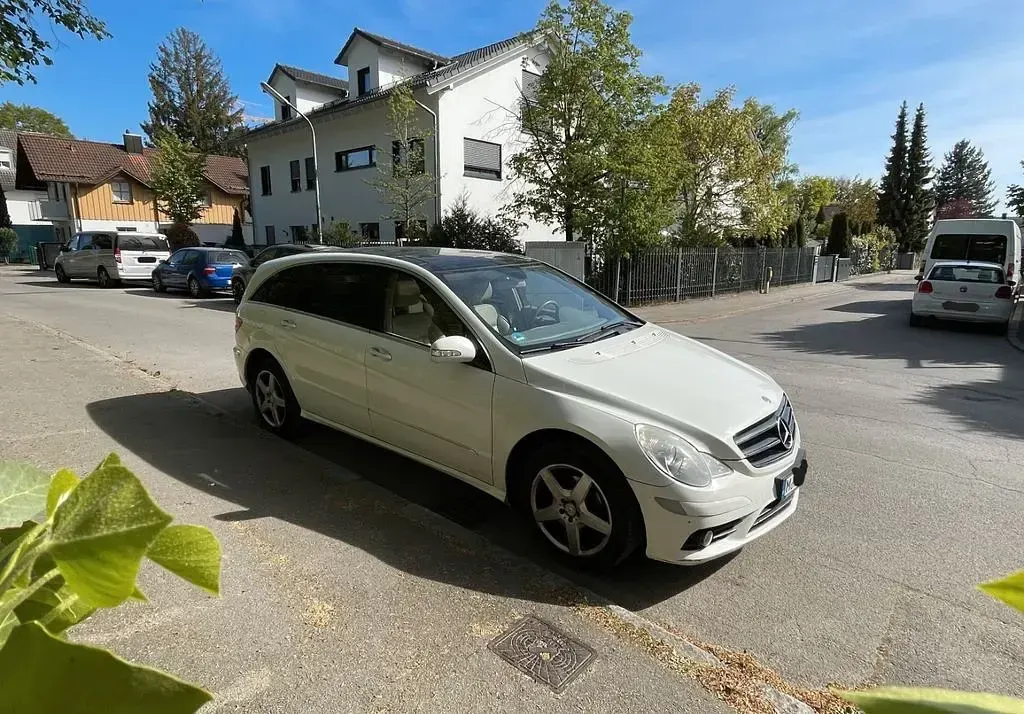 Gebraucht Mercedes R350 Edition 272 PS (200 kW) 2010 Weiß Van / Kleinbus