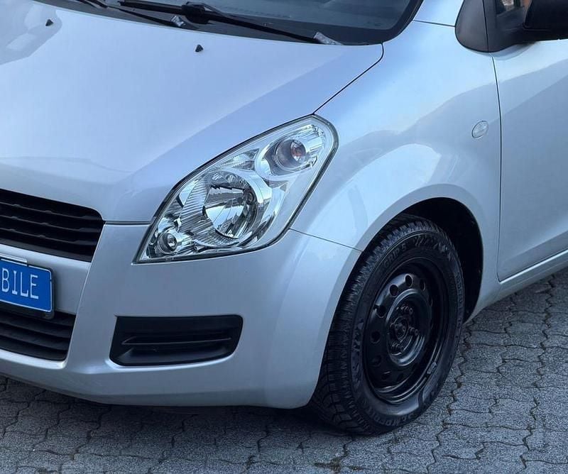 Gebraucht Suzuki Splash Club 65 PS (47 kW) 2009 Grau Kleinwagen