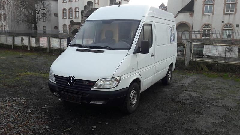 Weiß Gebraucht 2002 Mercedes Sprinter Van | 13.990 € - Bild 1/4