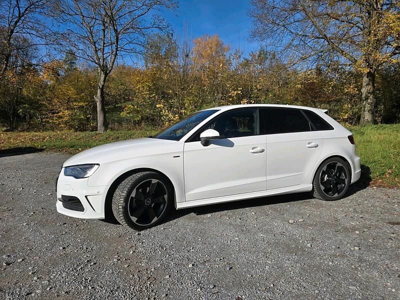 Gebraucht Audi A3 S-Line 150 PS (110 kW) 2015 Weiß Limousine