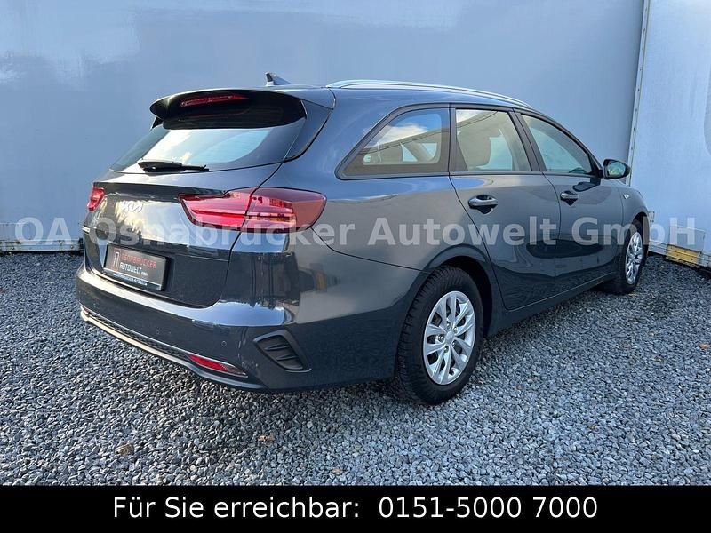 Gebraucht Kia Ceed 160 PS (117 kW) 2023 Grau Kleinwagen