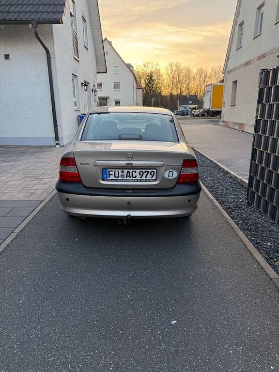 Gebraucht Opel Vectra 75 PS (55 kW) 1998 Beige Limousine