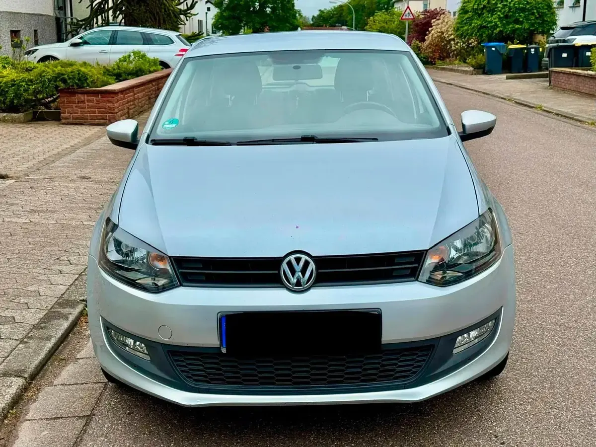 Gebraucht VW Polo 85 PS (62 kW) 2011 Silber Kleinwagen