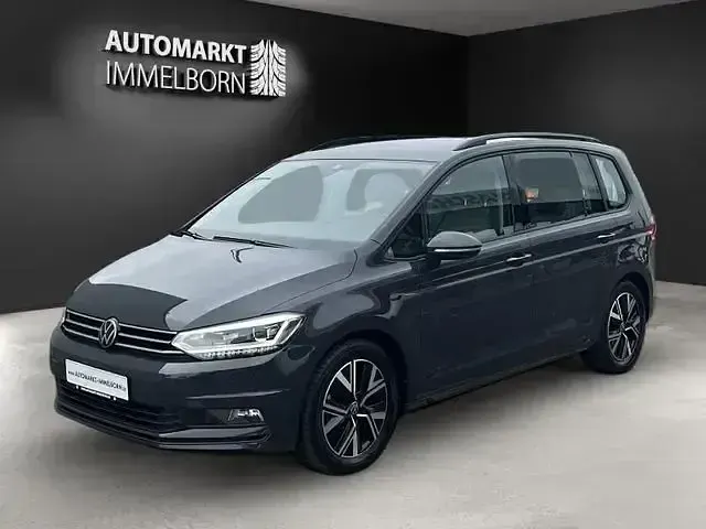 Gebraucht VW Touran Comfortline 150 PS (110 kW) 2024 Grau Van / Kleinbus
