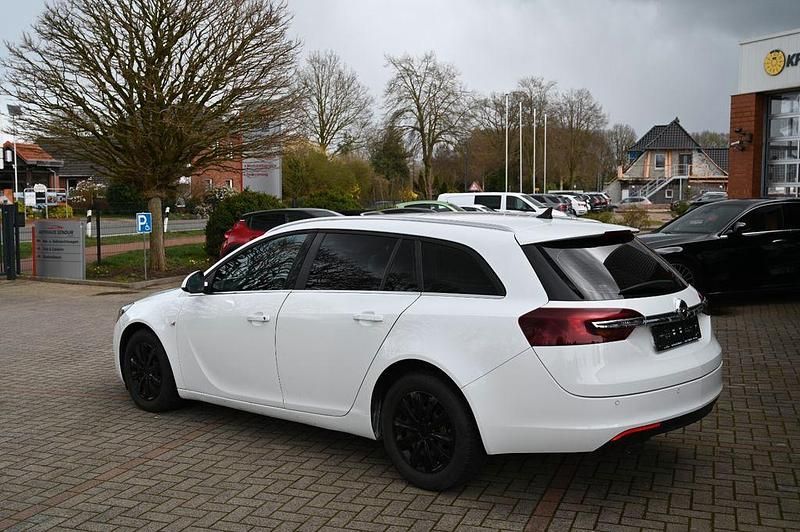 Gebraucht Opel Insignia Business Edition 140 PS (102 kW) 2014 Weiß Kombi