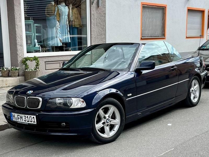 Gebraucht BMW 320 Cabriolet 170 PS (125 kW) 2002 Blau Cabrio