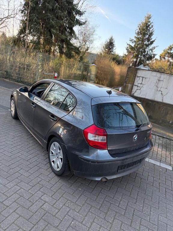 Gebraucht BMW 118 143 PS (105 kW) 2006 Grau Kleinwagen