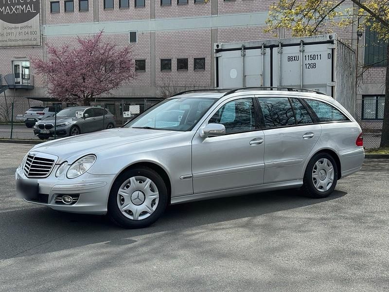 Gebraucht Mercedes E220 Avantgarde 170 PS (125 kW) 2007 Silber Kombi