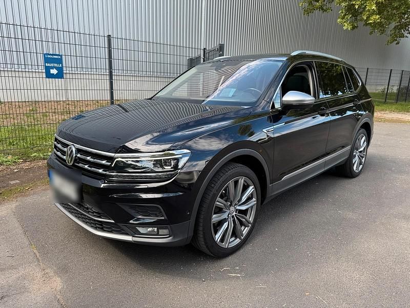 Schwarz Gebraucht 2017 VW Tiguan Allspace SUV | 27.990 € (Fairer Preis) - Bild 1/4
