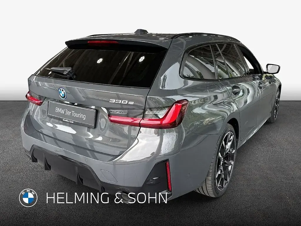Gebraucht BMW 330e M Sport 292 PS (214 kW) 2026 Silber Kombi
