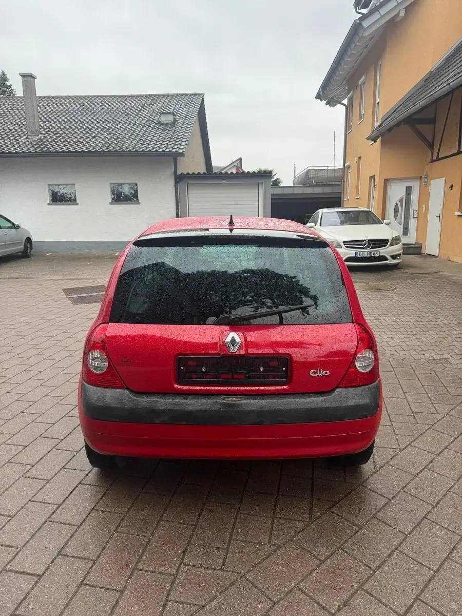Gebraucht Renault Clio II 75 PS (55 kW) 2004 Rot Kleinwagen