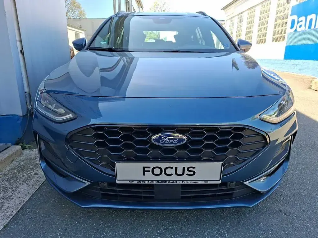 Używany Ford Focus ST-Line 155 KM (114 kW) 2025 Niebieski Kombi