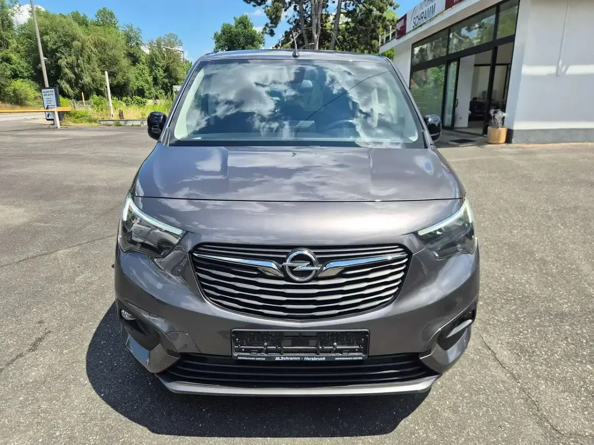 Gebraucht Opel Combo Life Elegance 131 PS (96 kW) 2021 Grau met. Kombi