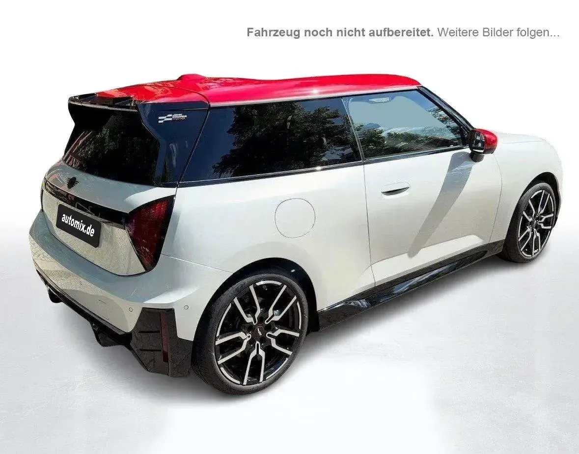 Gebraucht Mini Cooper SE 160 kW (218 PS) 2024 Nanuq white Kleinwagen