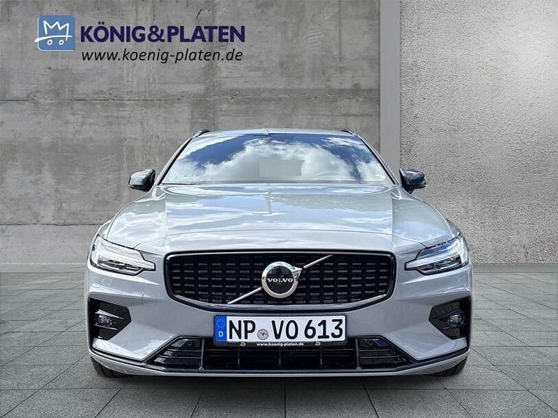 Gebraucht Volvo V60 Plus 197 PS (144 kW) 2025 Vapour grey (grau) Kombi
