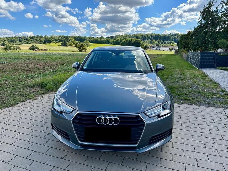 Używany Audi A4 150 KM (110 kW) 2016 Szary Sedan/Limuzyna