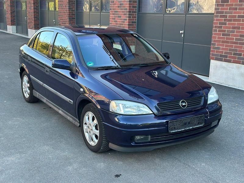 Second-hand Opel Astra Selection 84 CP (61 kW) 2001 Albastru Berlinǎ