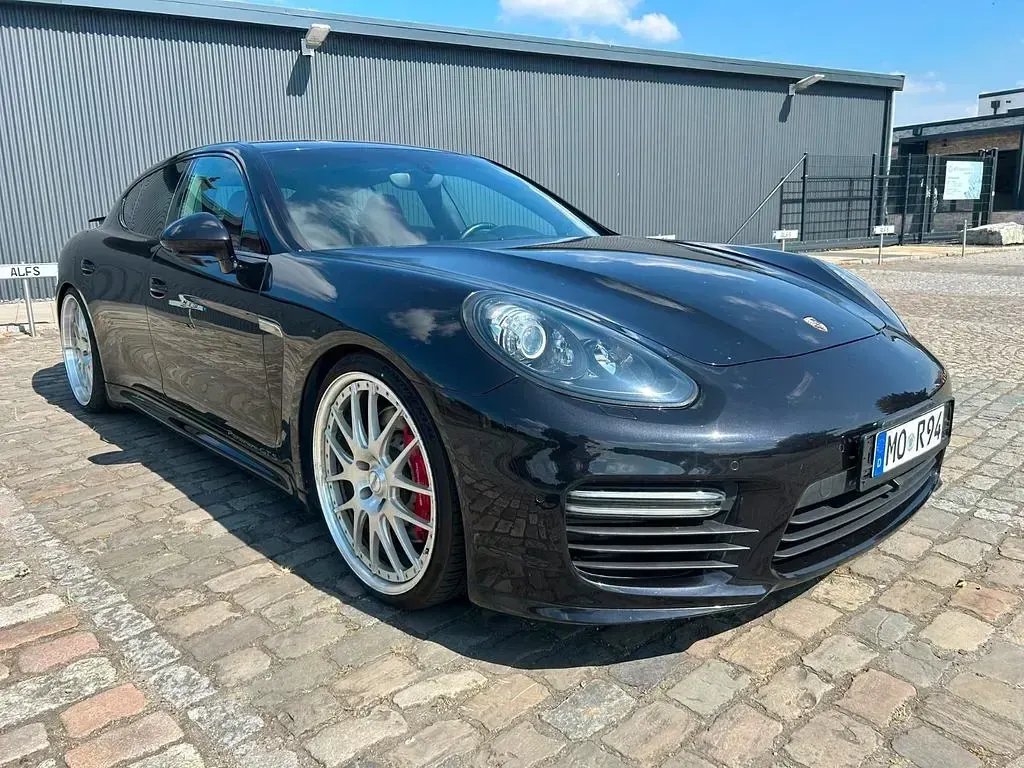 Gebraucht Porsche Panamera GTS 441 PS (324 kW) 2013 Schwarz Kleinwagen