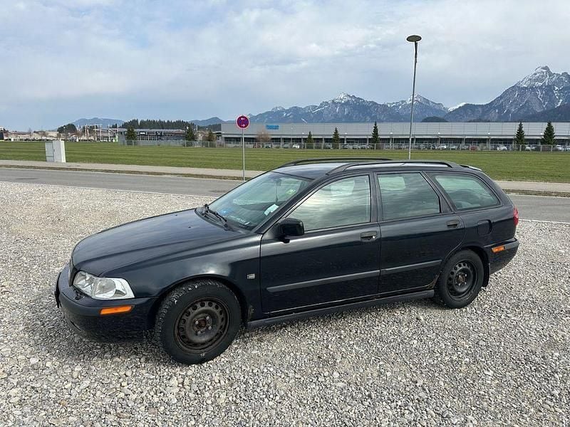 Gebraucht Volvo V40 136 PS (100 kW) 2001 Schwarz Kombi