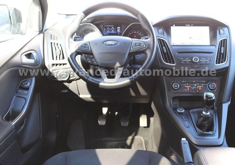 Gebraucht Ford Focus Business Edition 150 PS (110 kW) 2017 Schwarz Limousine
