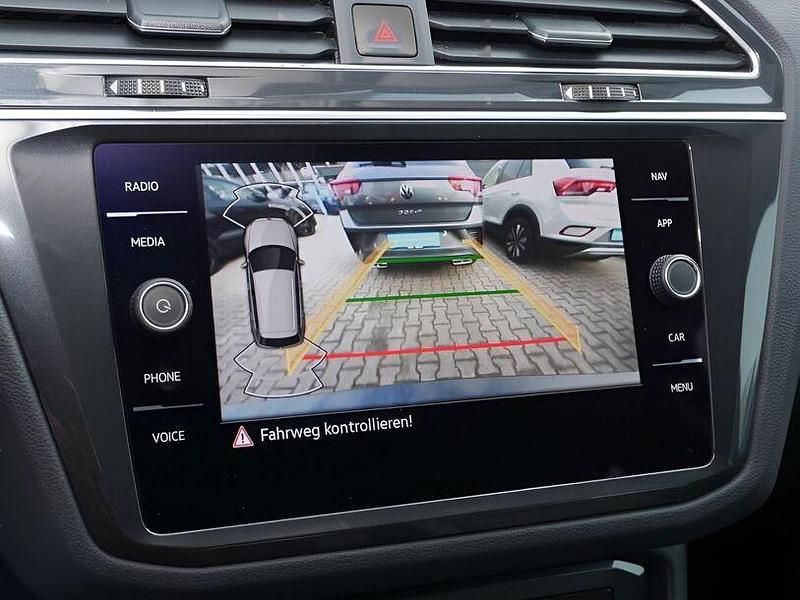Gebraucht VW Tiguan 150 PS (110 kW) 2024 Schwarz SUV