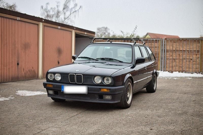 Gebraucht BMW 316 192 PS (141 kW) 1992 Schwarz Kombi