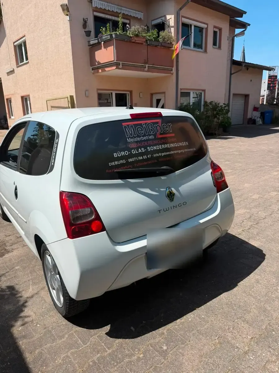Gebraucht Renault Twingo Rip Curl 75 PS (55 kW) 2010 Weiß Kleinwagen