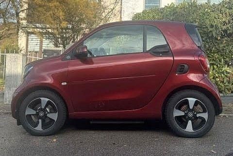 Rot Gebraucht 2020 Smart ForTwo Electric Drive Coupé | 7.950 € (Fairer Preis) - Bild 1/4